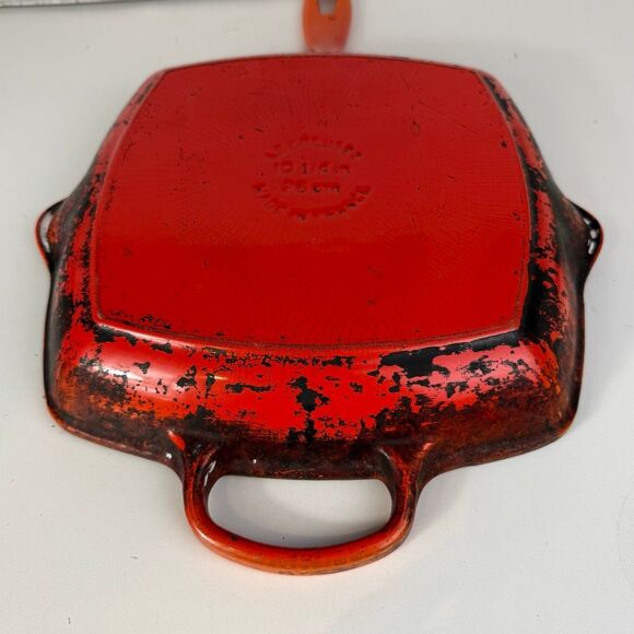 Le Creuset Signature Enameled Cast Iron Square Skillet Grill Orange - Picture 5 of 7